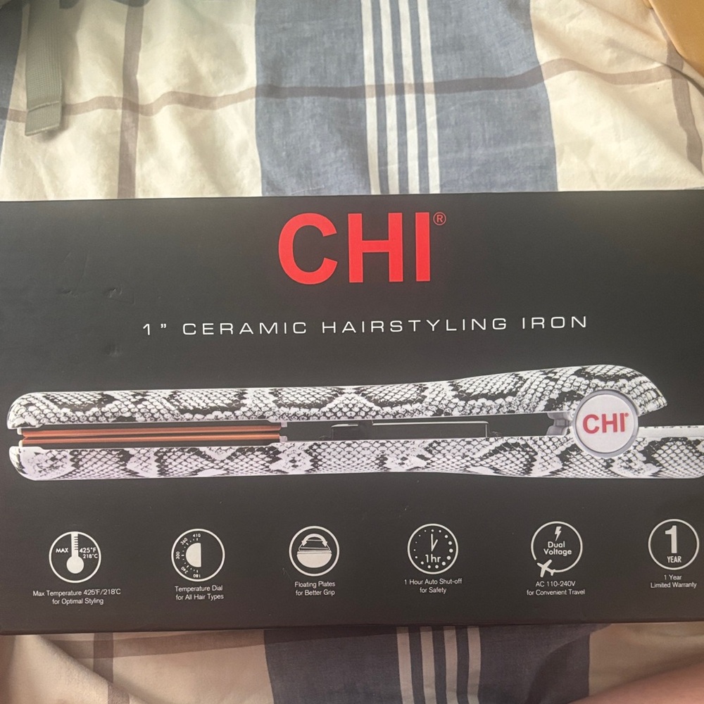 CHI. 1" Ceramic Hairstyling Iron - Black and White 🐍